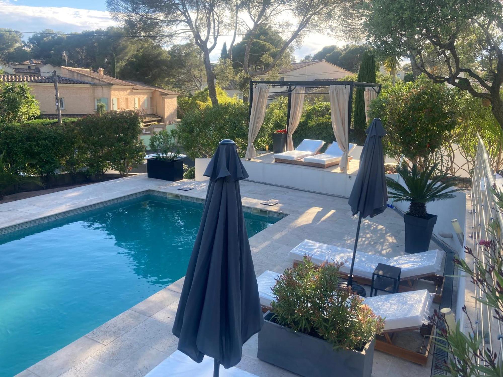 "Les Alizes" Cote Jardin Proche Bord De Mer Saint-Raphaël エクステリア 写真