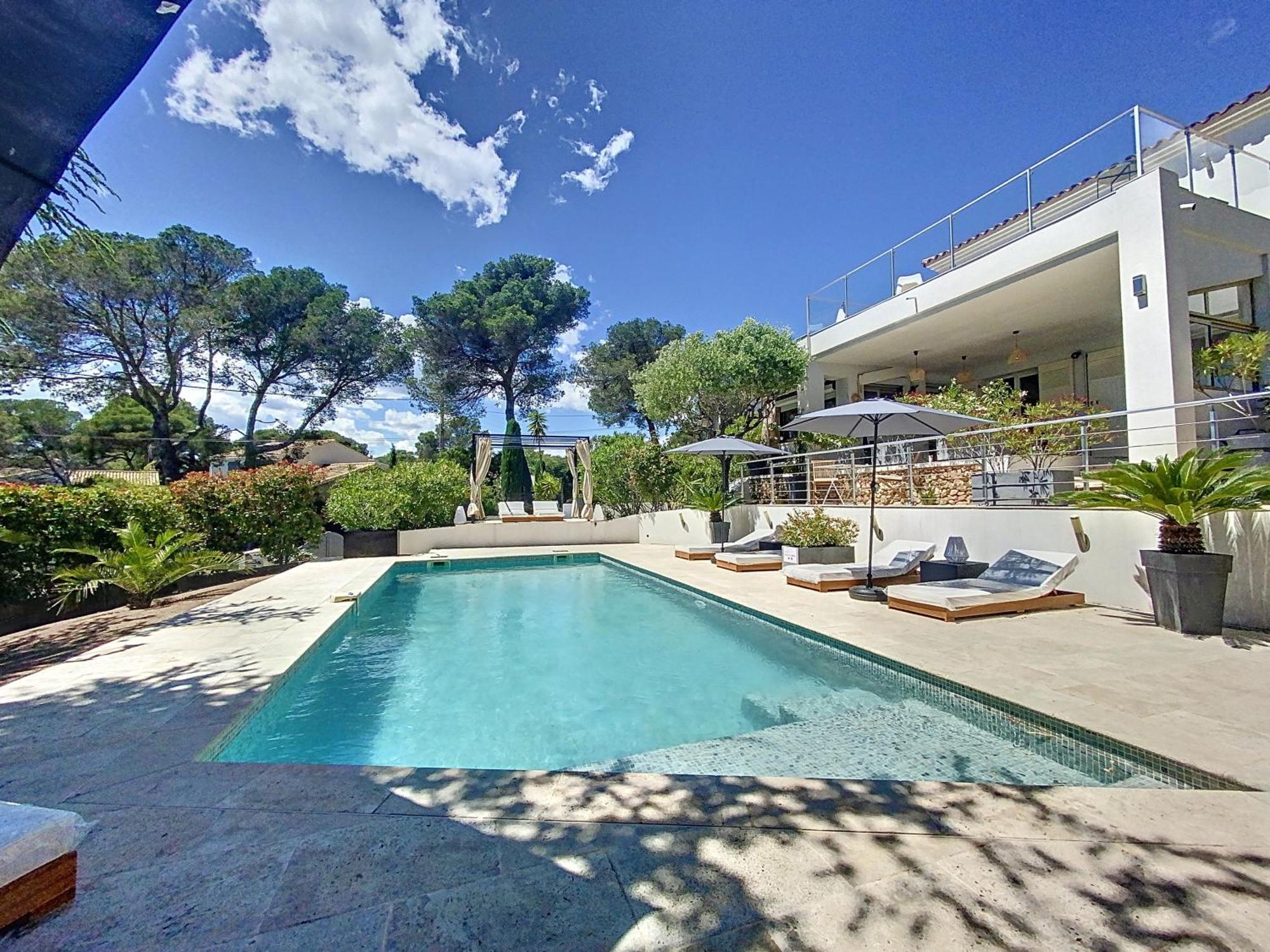 "Les Alizes" Cote Jardin Proche Bord De Mer Saint-Raphaël エクステリア 写真